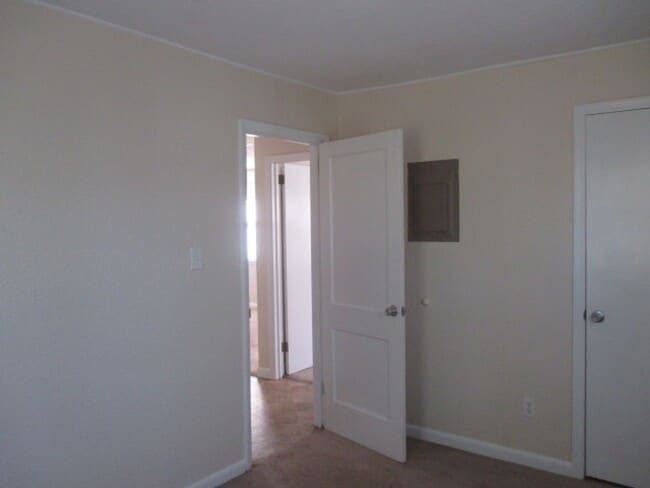 Photo - Nice two bedroom one bath duplex that is c...