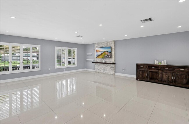 Photo - 4865 SW 94th Ave