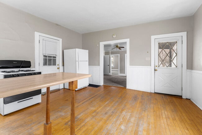 Photo - 625 W 10th Ave