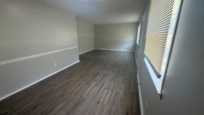 10049 Lilac Ave