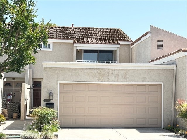 Building Photo - 12668 Oxford Dr Rental