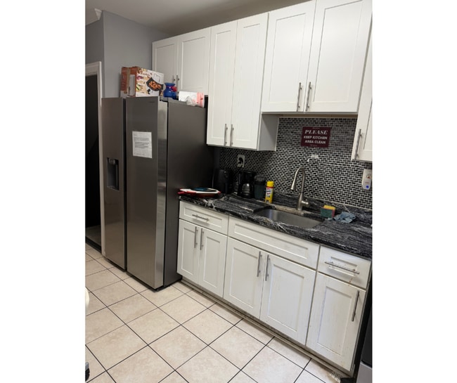 Photo - 3445 Juneway-1 Available $650 1 Unidad 1 Available $650 1