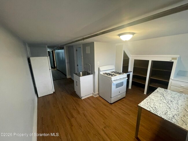 Photo - 949 N Irving Ave