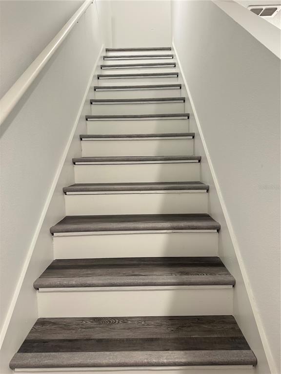 Photo - 233 Mandovi St