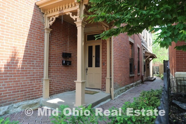 Building Photo - 51 Stewart Ave Unit 51 Stewart