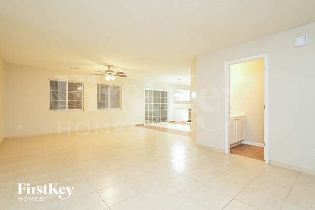 Photo - 5701 Yachtsman Ct