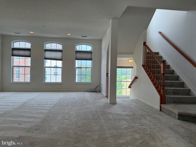 Photo - 11039 Mill Centre Dr