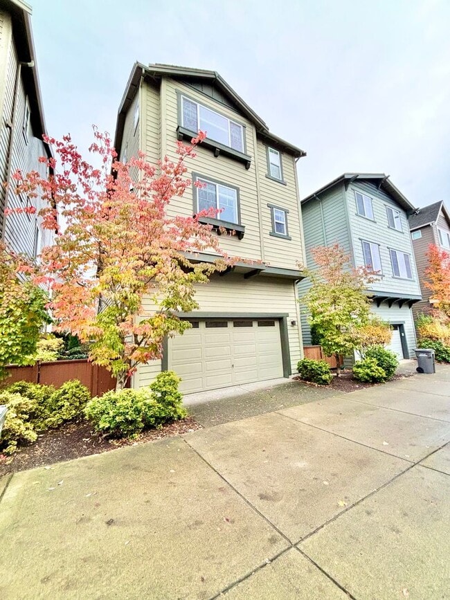 Photo - Stunning Issaquah Highlands View Home | 4 Bed + 3.5 Bath | Mountain Views & Prime Location