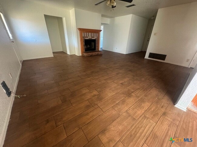 Photo - 3804 Captain Dr