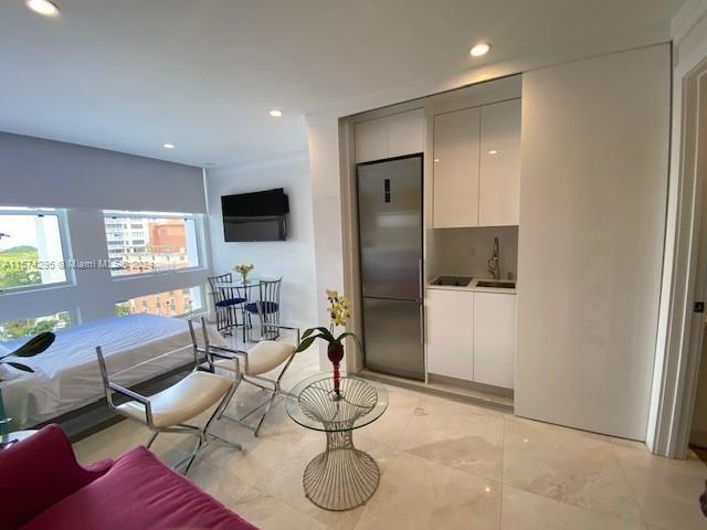 Photo - 700 Biltmore Way Unidad 816