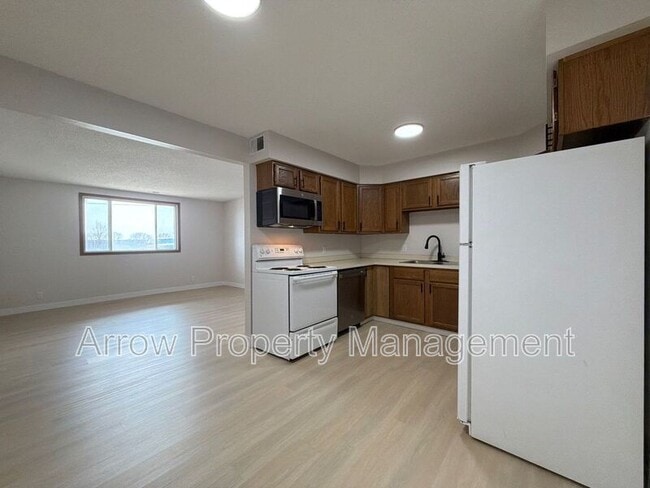 Photo - 535 W Saunders Ave Unit 3