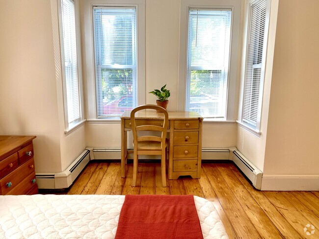 Building Photo - 18 Fisk Pl Unit 18 Rental