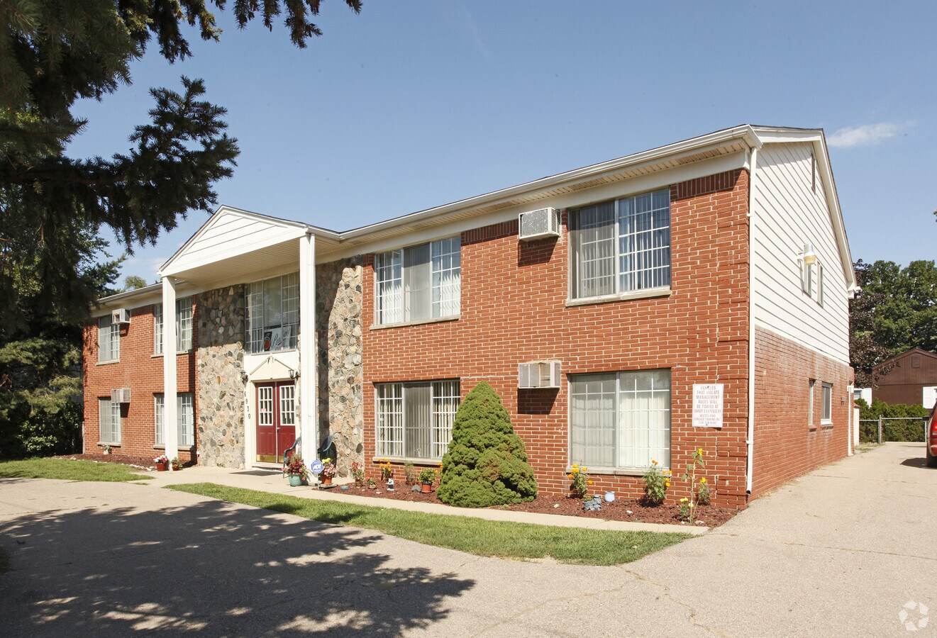 Photo - Peach Tree Apartments