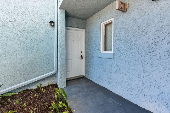 Photo - 1620 SE Green Acres Cir Unit N103