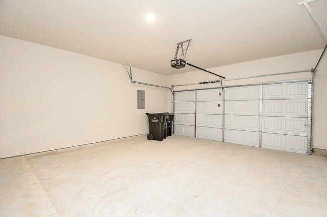 27927 Western Crk Ct