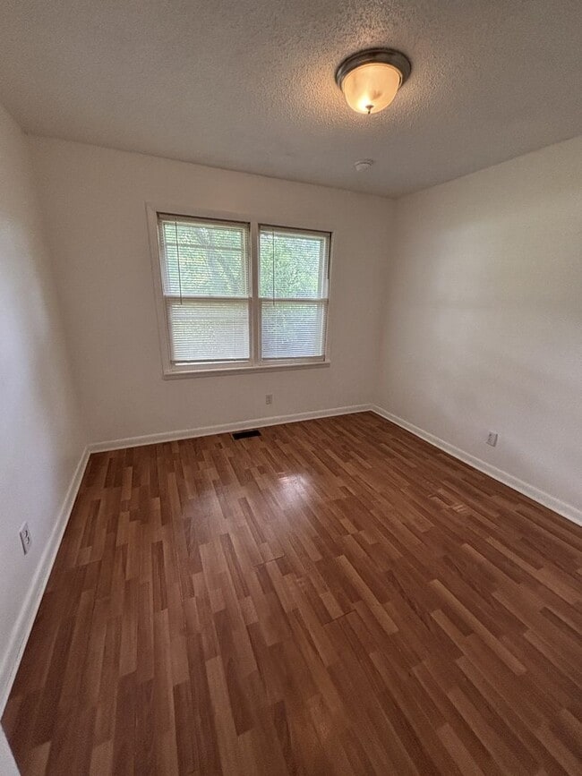 Photo - 143 Roy Webb Rd