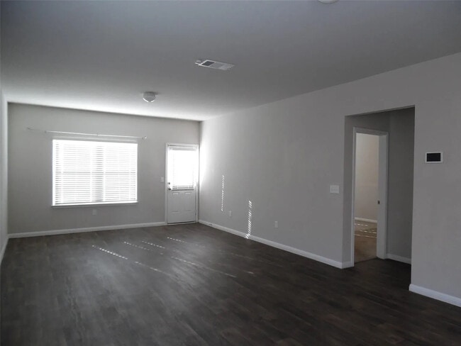 Photo - Room in House on Independence Ave