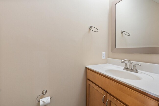Photo - 400 N Village Cir