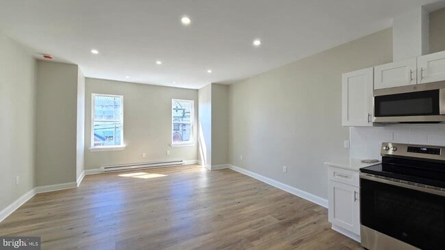 1207 W Wyoming Ave