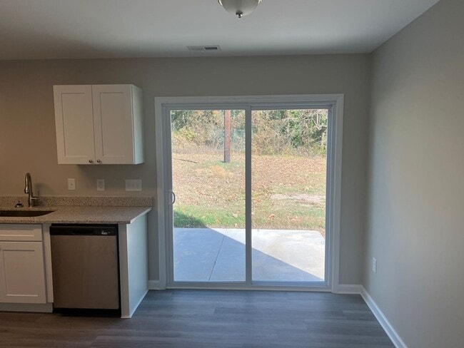 Photo - 507 E Mills Dr