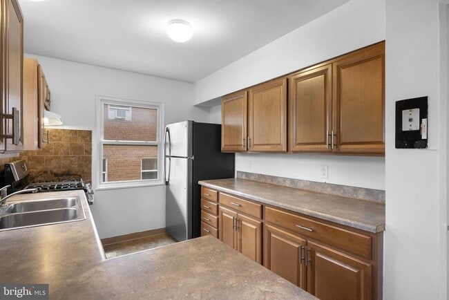 Photo - 6212 Carters Ln