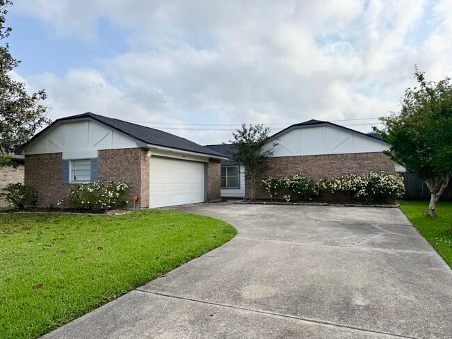 Building Photo - 16730 Frigate Dr