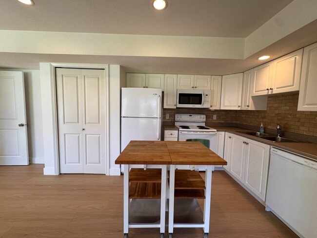 Photo - 23836 132A Av