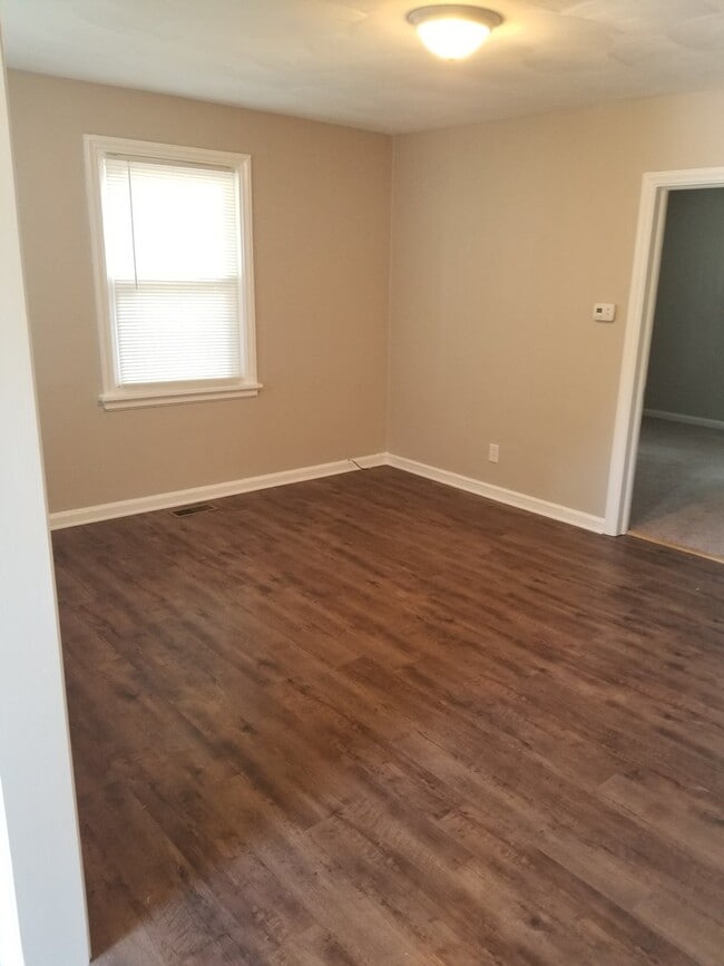 Photo - 709 Lanier Crescent