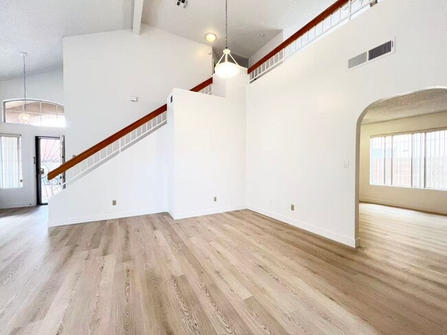 Photo - 10001 Dove Ridge Dr