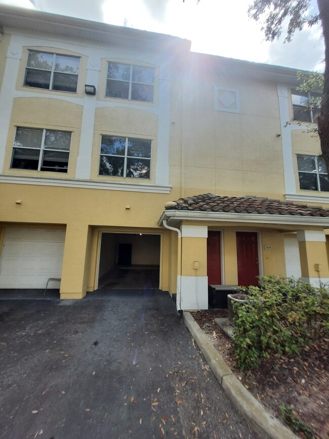 Photo - 1606 Legacy Park Dr