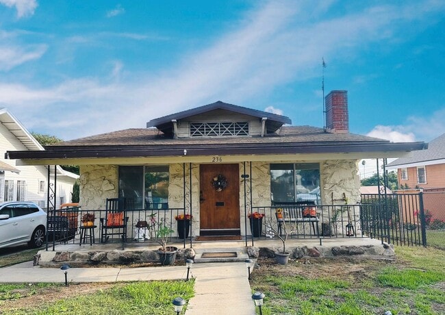 Building Photo - 236 W 127th St