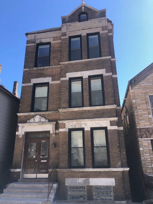 Building Photo - 1645 S Miller St Unit 2F