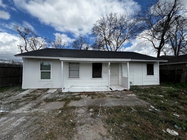 Building Photo - 5401 Doolittle Blvd