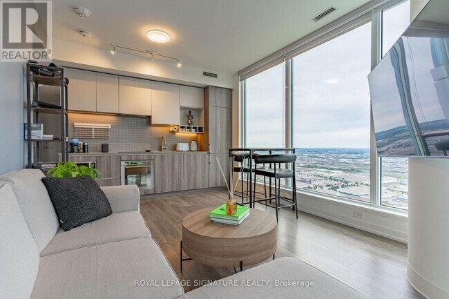 Photo - 898 Portage Pkwy Unit 5903