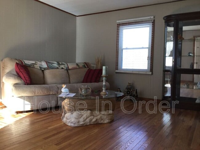 Photo - 1451 Dana Rd