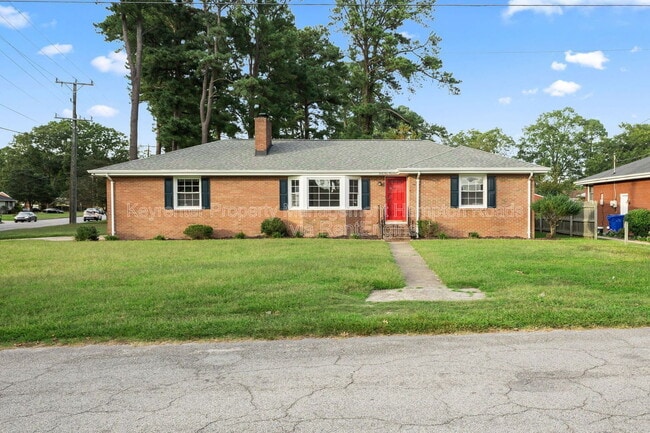 Building Photo - 4900 Briarwood Ln