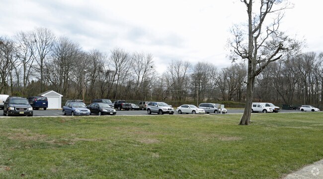 Photo - Willow Brook Apartments