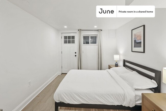 Photo - Room in Shared 5 bed/3.5 bath home Unit D