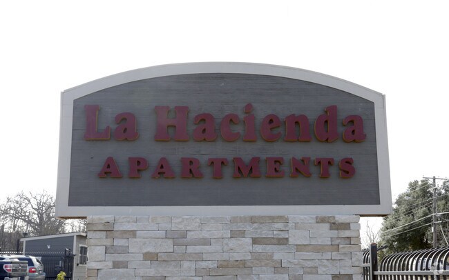 Photo - La Hacienda Apartments