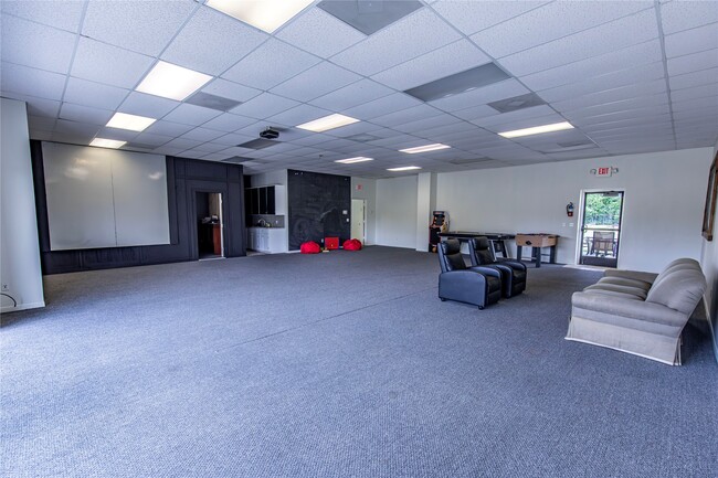 Photo - 425 E Obryant St