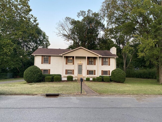 Photo - 4920 Shasta Dr