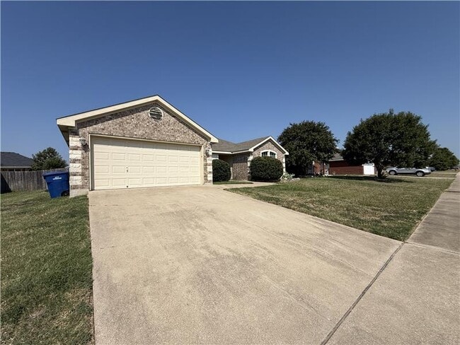 Photo - 2409 Gail Dr