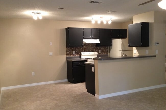 Building Photo - 629 Dory Ln Unit 104