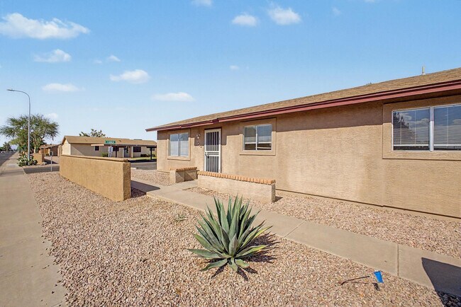 Photo - 2605 E Lemon St