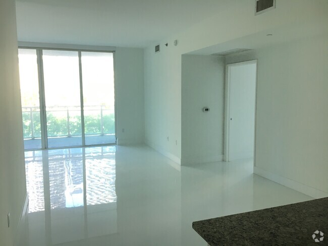 Building Photo - 950 Brickell Bay Dr Unit 400 Rental