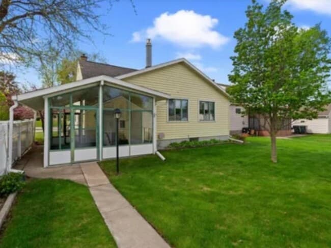 Photo - 2117 Adams St