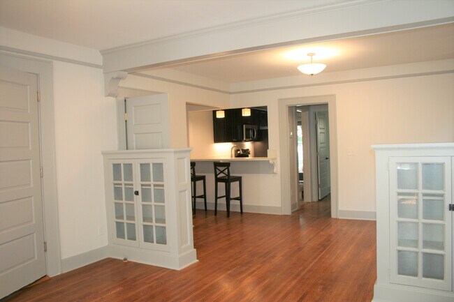 Living and Dining - 1415 Center St Unit 4