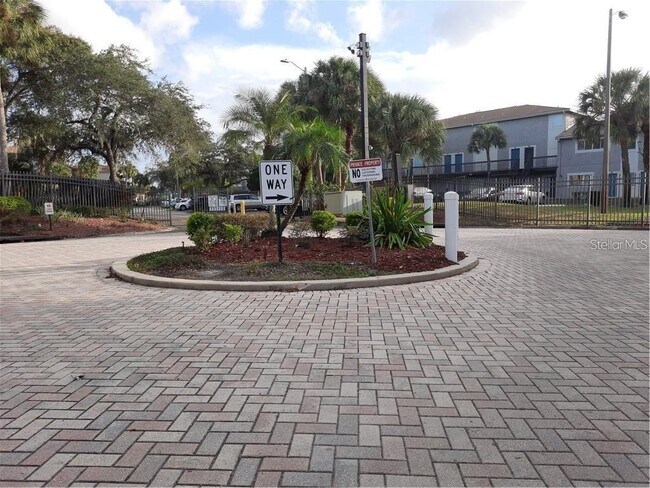 Photo - 6324 Newtown Cir Unit 24B1