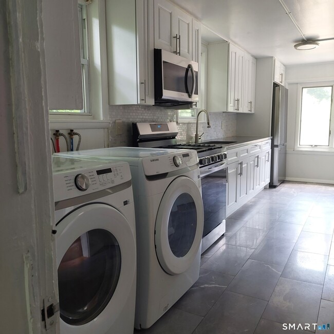 Photo - 89 Ridgewood Ave Unit 3
