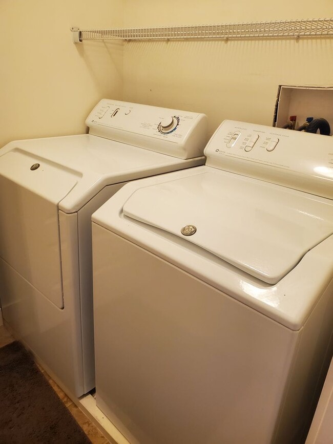 Photo - Huge 2 Bedroom Townhome for Rent at The District!